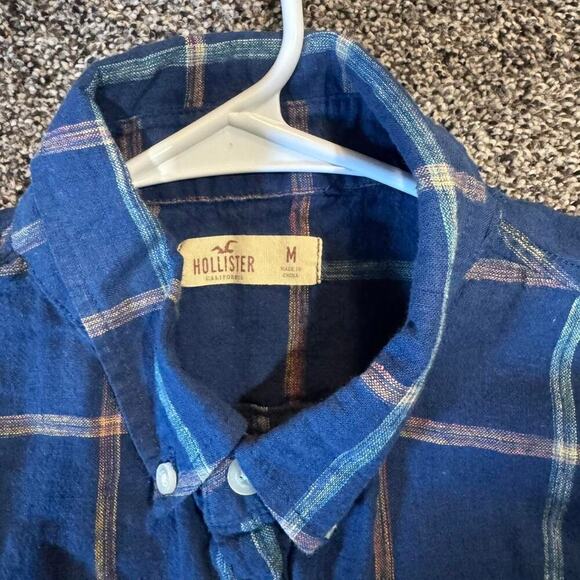 Y2k hollister navy plaid button up- Medium - Picture 2 of 3